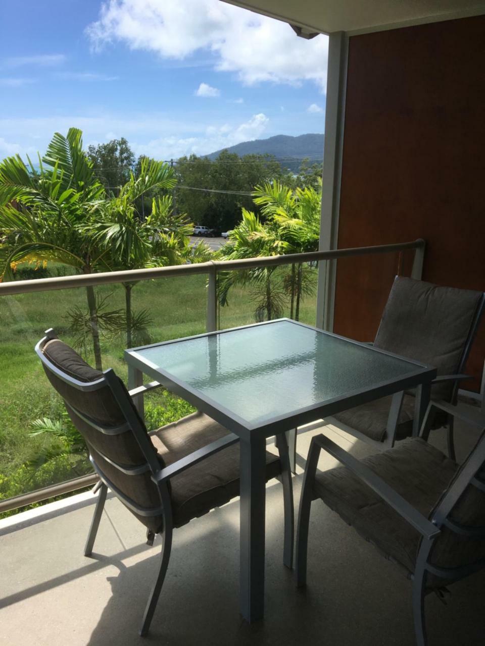 Airlie Central Apartamentos Airlie Beach Exterior foto